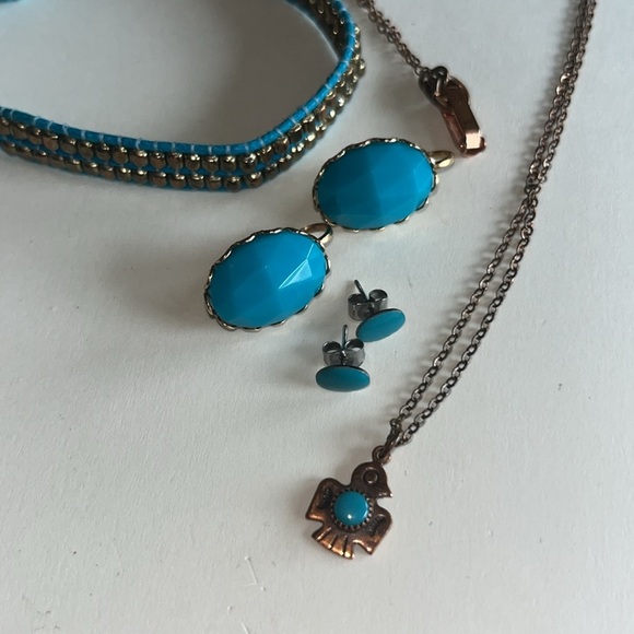 Vintage Petite Turquoise Copper Thunderbird Necklace & Coordinating Accessories - Picture 1 of 13
